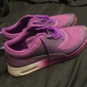 Nike Air Max Tennis Shoes